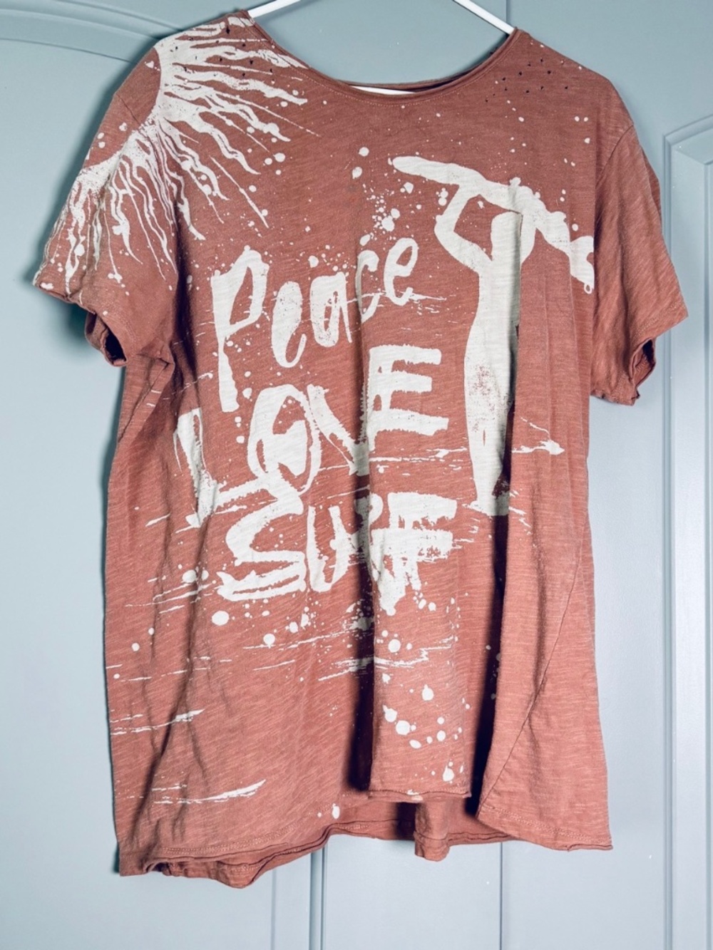 Magnolia Pearl Peace Love And Surf Tee One sz
